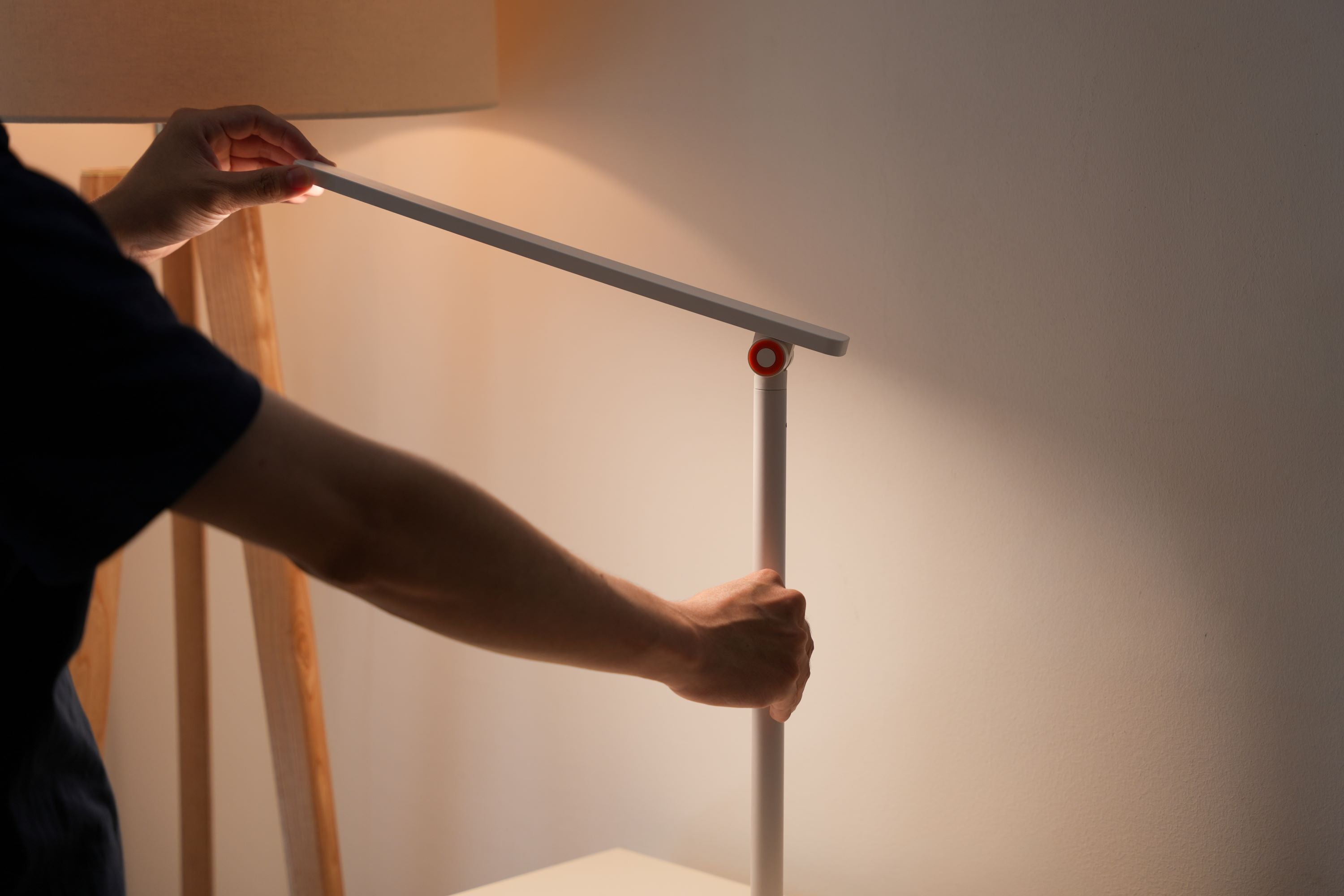 Đèn LED để bàn bảo vệ mắt, giá mềm cho học sinh, sinh viên