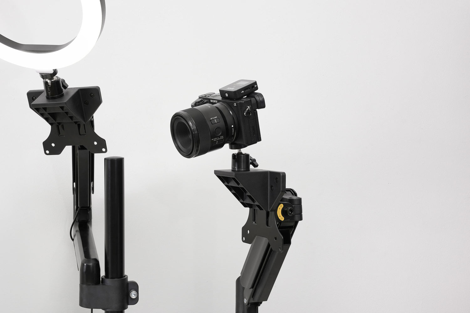 Dùng arm màn hình, đừng bỏ qua những phụ kiện này để trải nghiệm thêm tiện ích